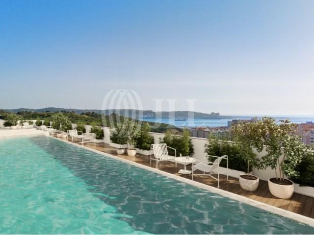 3-bedroom apartment with garage in Miraflores, Algés, Lisbon 348218629
