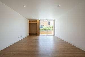 Three-bedroom villa with garden, swimming pool and garage, in the Algarve 759166088