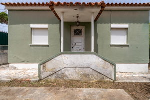 2-bedroom villa for full renovation, in Sassoeiros, Carcavelos 3212745065
