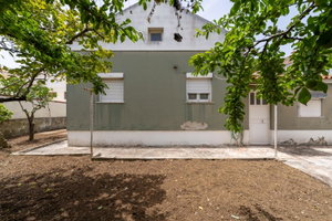 2-bedroom villa for full renovation, in Sassoeiros, Carcavelos 3212745065