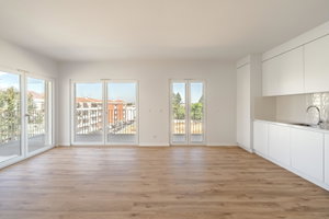 3 Bedroom apartment with balcony, in Barreiro 3443725909