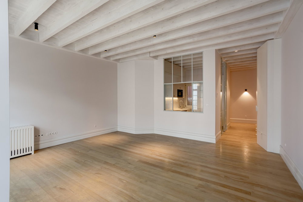 3-bedroom apartment on Rua Mouzinho da Silveira, in downtown Porto 44872534