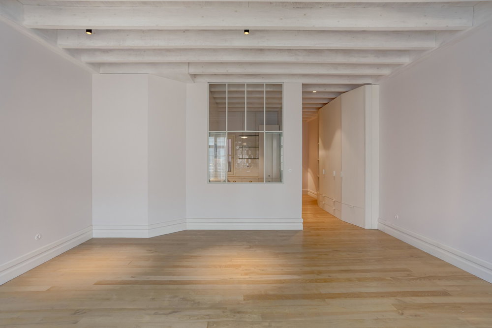 3-bedroom apartment on Rua Mouzinho da Silveira, in downtown Porto 44872534