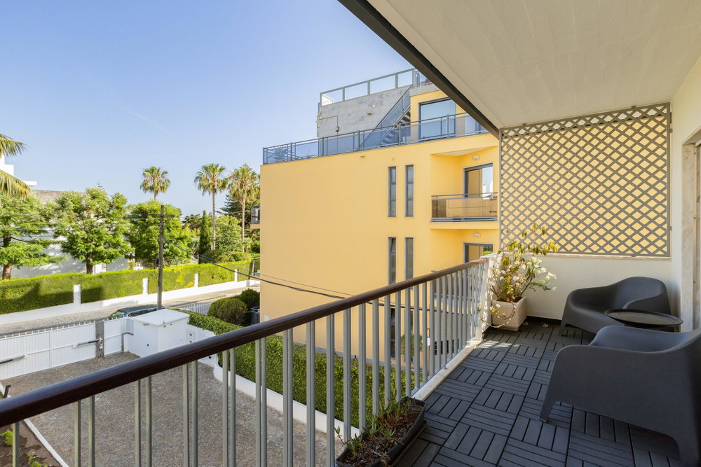Renovated 2-bedroom apartment with garage in the center of Cascais 4260198363