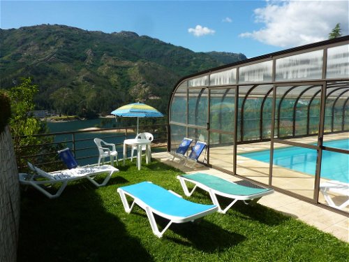4-bedroom villa with river view in Gerês 3959782657