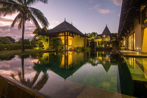 Superb villa for sale in Bel Ombre, Mauritius, with access to the beach and 5* hotel services 1674472804