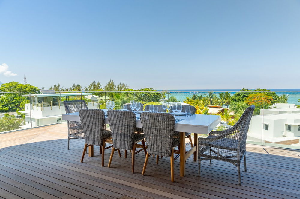 For sale, luxurious beachfront penthouse in Tamarin, Mauritius 1962546590