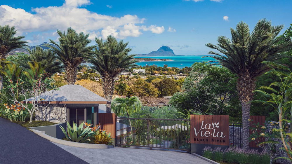 Luxury villa with ocean view for sale in a prestigious gated estate in Rivière Noire, Mauritius. 921940541