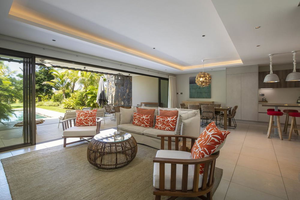 Beautiful semi-detached villa for sale in a golf estate in Beau Champ on the east coast of Mauritius 1756893049