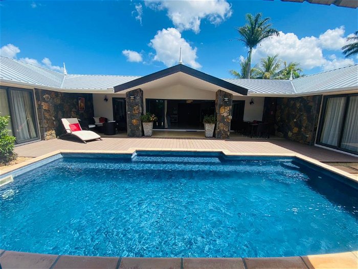 Magnificent villa with mountain view for sale in a secure residence in Cascavelle, Mauritius 3418560301