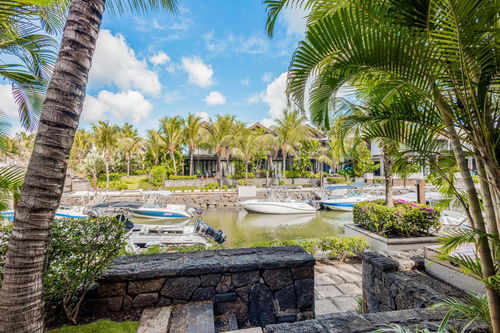 For sale, lovely waterfront duplex in the only residential marina of Mauritius, in Black River 634222081