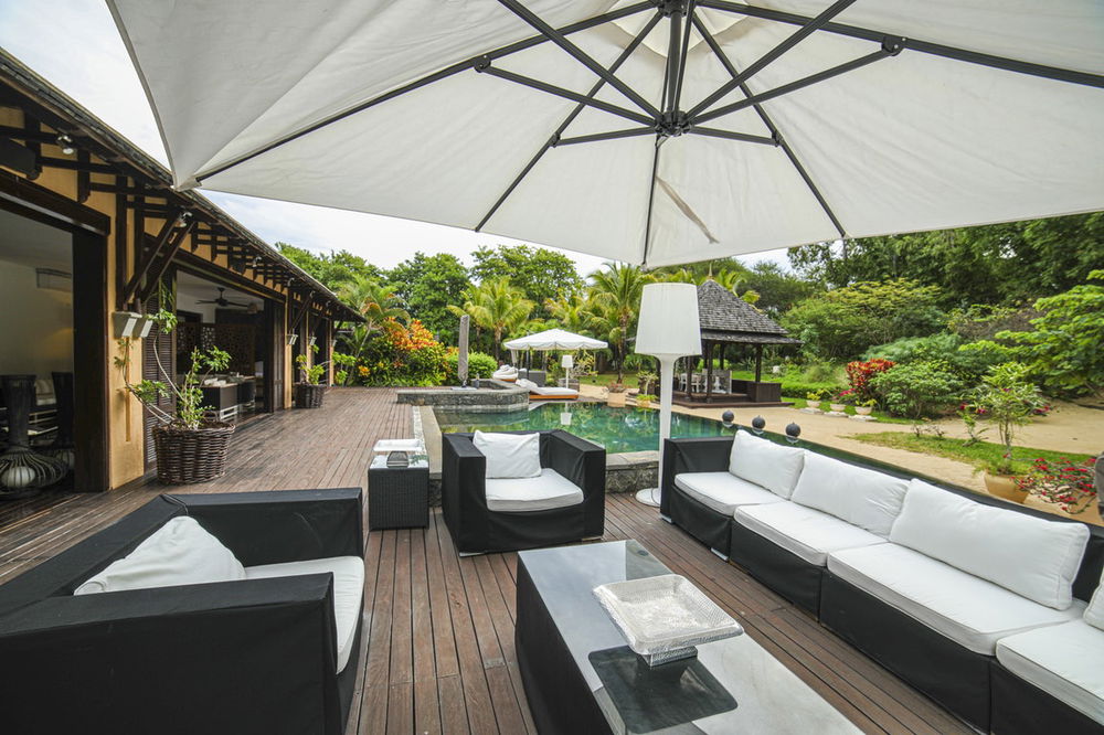 Luxury villa for sale with access to golf and beach club in Tamarin, Mauritius 1101116165