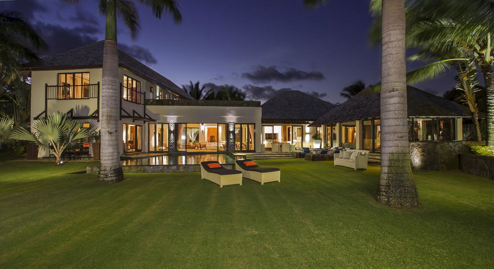 Prestigious tropical style villa for sale in Beau Champ on the east coast of Mauritius 30001847