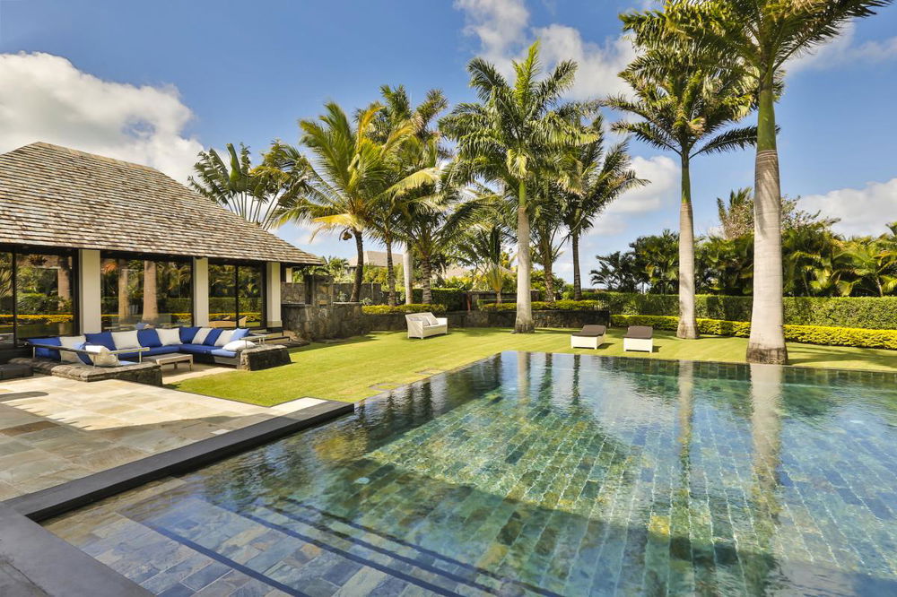 Prestigious tropical style villa for sale in Beau Champ on the east coast of Mauritius 30001847