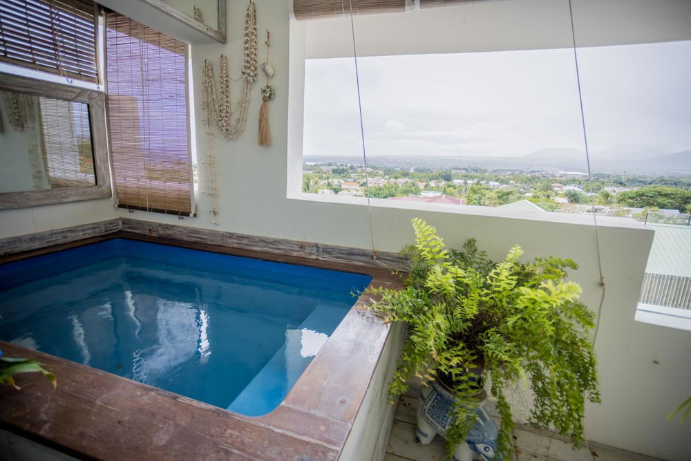 Superb apartment with sea and mountain views for sale in Tamarin, Mauritius 1002144601