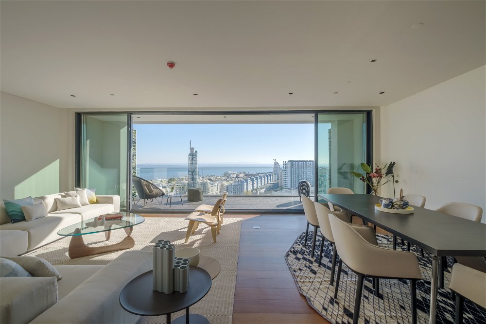 Apartment with river view inserted in private condominium in Parque das Nações 3151276581