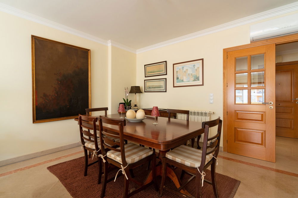 4 bedroom apartment with 2 suites in Jardins da Parede 167817714