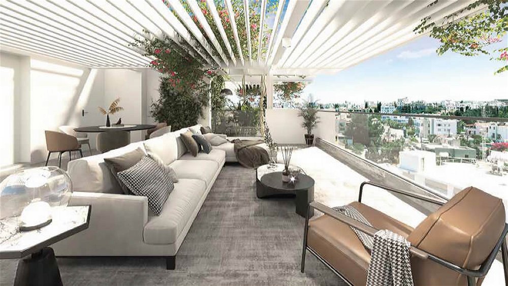 Penthouse With Roof Garden 471761063