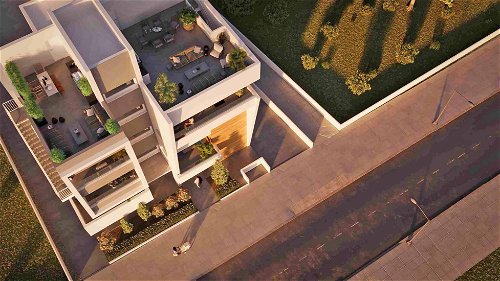 Beautiful Apartment with Roof Garden 202079475