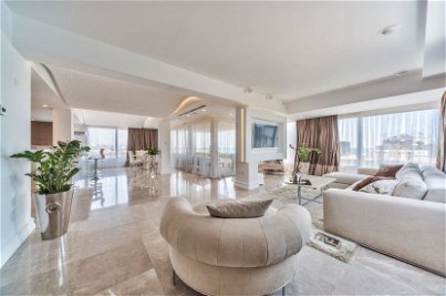 Penthouse with pool 2394306135