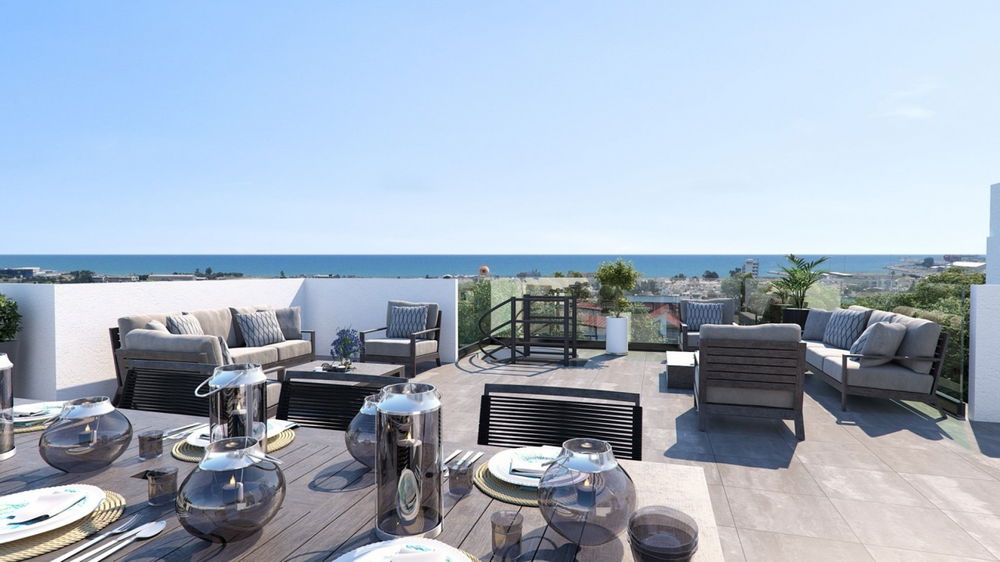 Gorgeous Penthouse with Mediterranean Views 1139040621