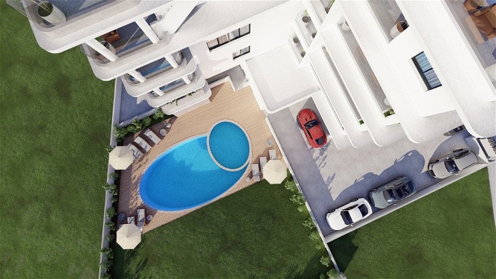 Poolside Penthouse with Roof Garden 3531198357