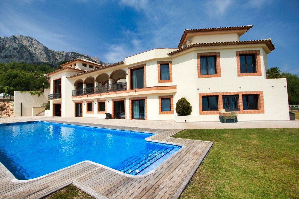 luxury mansion with 30.000sqm land near la nucia 2061215326