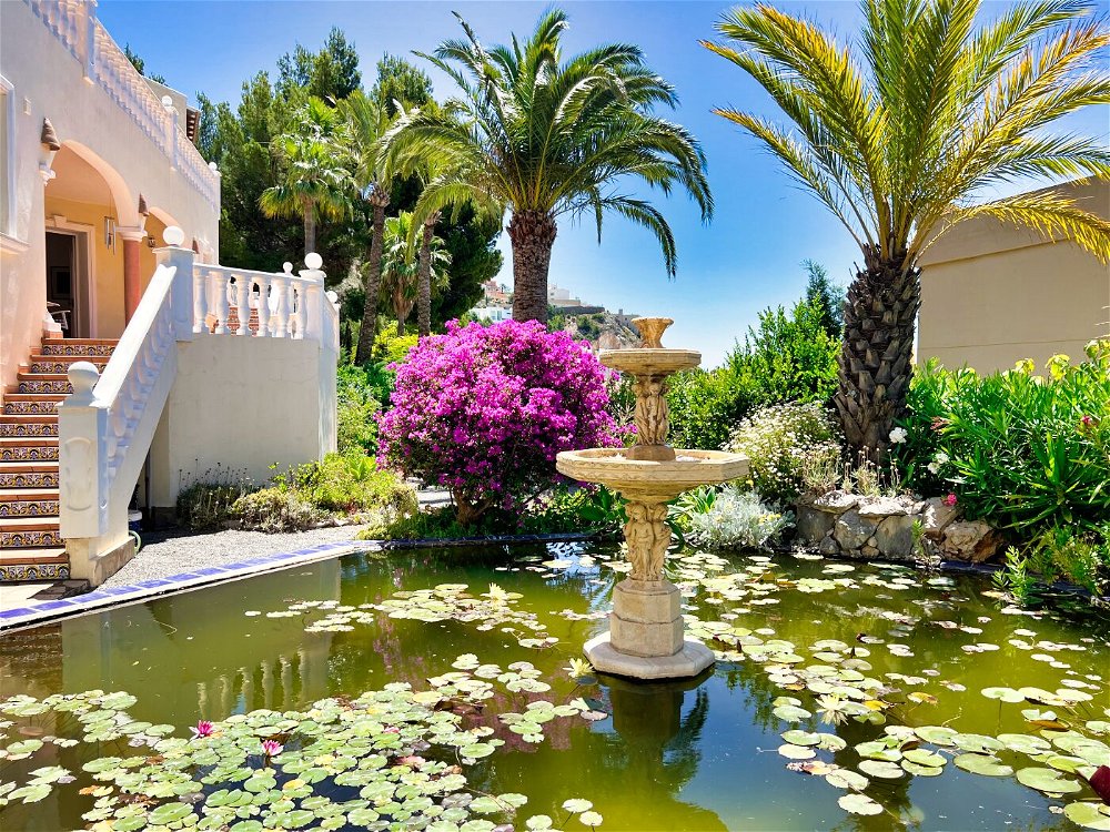 villa with lovely garden and beautiful sea views in altea hills! 3837449155