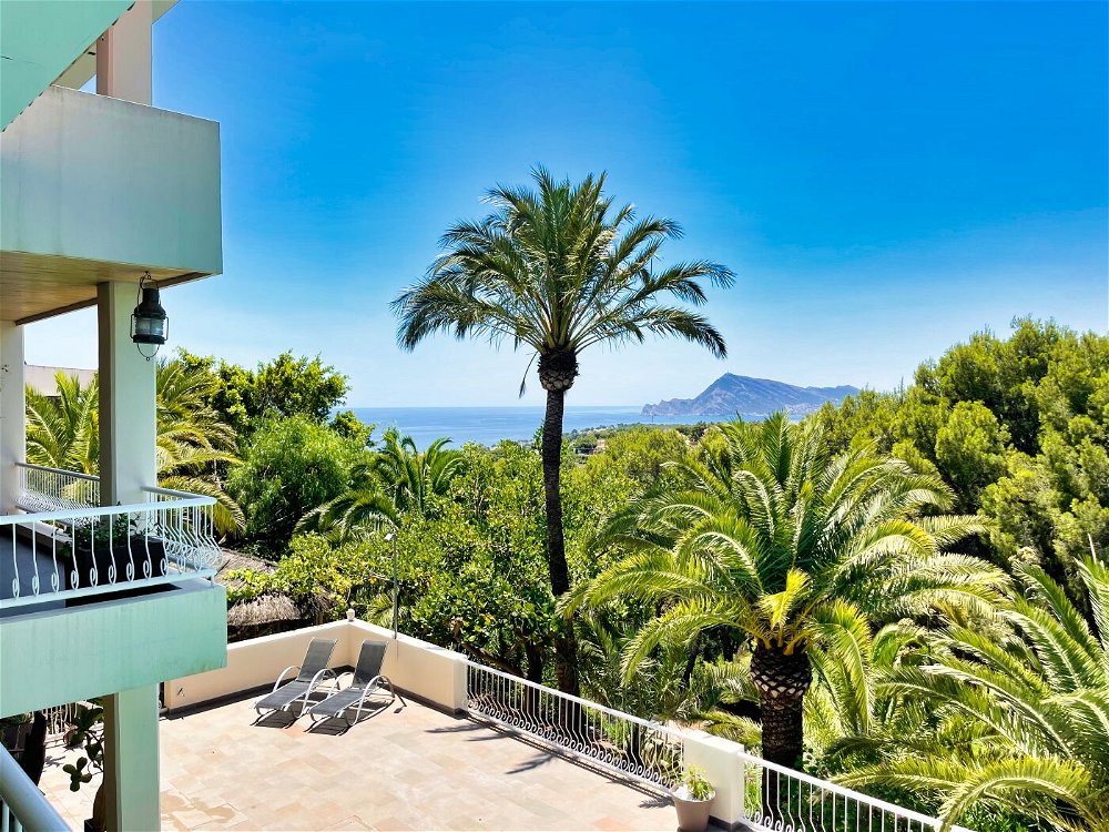 fantastic villa with a guest apartment for sale in sierra altea 304644377