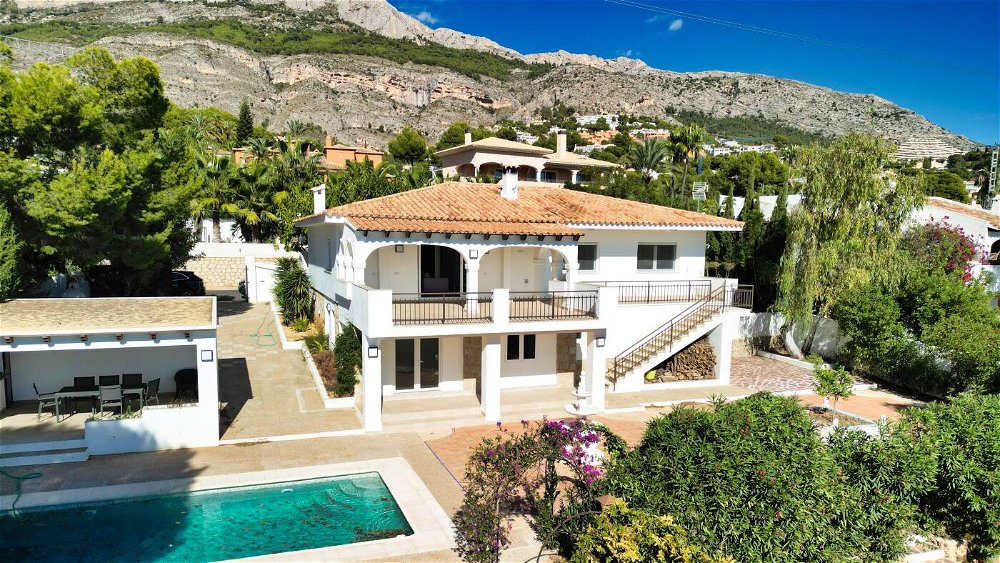 fantastic villa with sea views in altea 1226012069