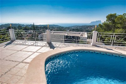 fantastic villa with sea views in moraira 916116651