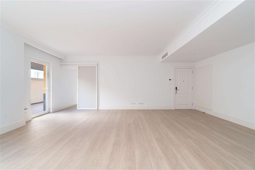 2 bedroom apartment, for sale in Estrela, Lisbon- Janelas Verdes 1465810920