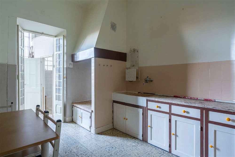2-bedroom apartment in need of renovation, Estrela 1577922789