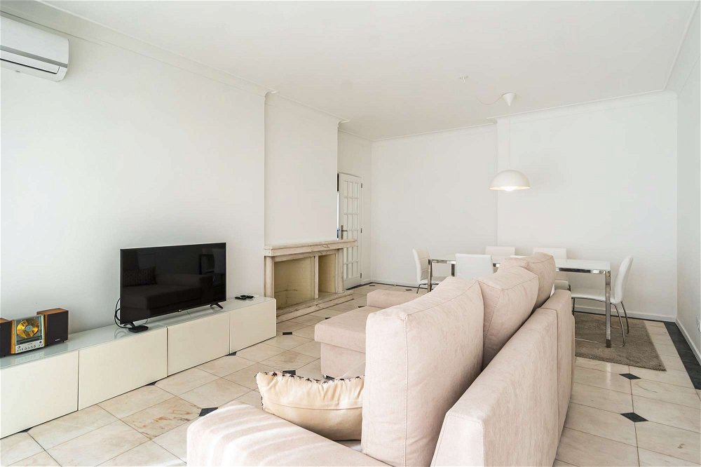 Renovated, furnished and equipped 4-bedroom apartment in Massarelos, Porto 1618238139