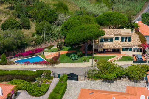 4 bedroom villa with garden and pool in Colares, Sintra 1673484253