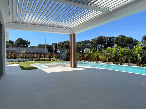 6-bedroom house with garden and heated swimming pool in Birre, Cascais 1757698641