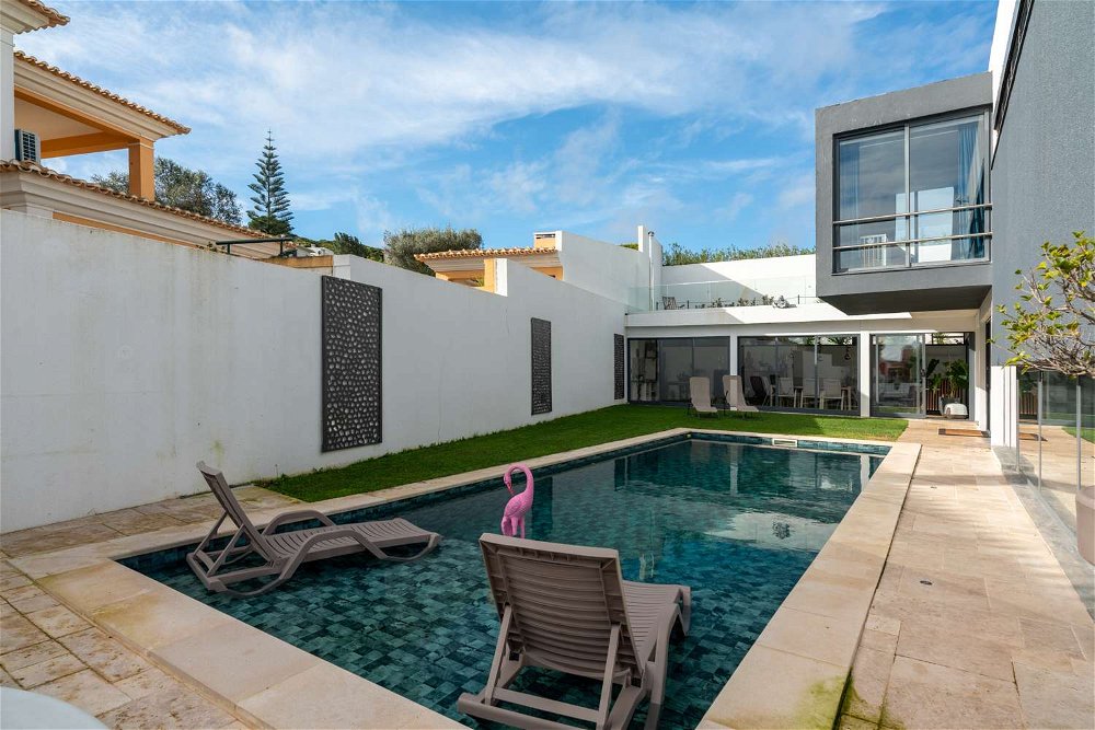 4 bedroom villa with garden and swimming pool in Quinta da Moura in Oeiras 1830378777