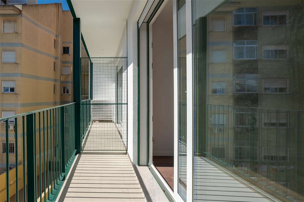 2-bedroom apartment with balcony, close to Saldanha, Arroios 2055975297