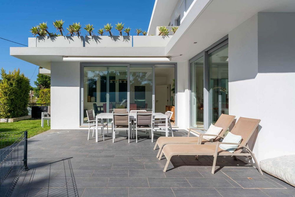 4-bedroom villa with garden and pool in Birre 2186276192