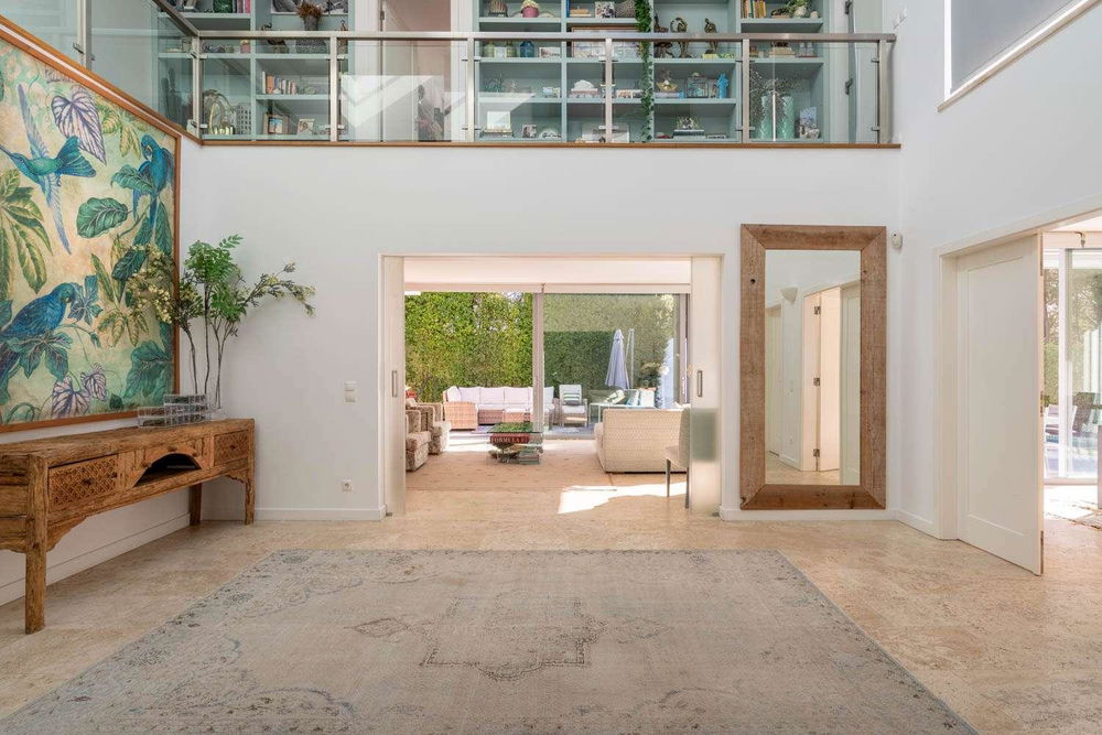 4-bedroom villa with garden and pool in Birre 2186276192