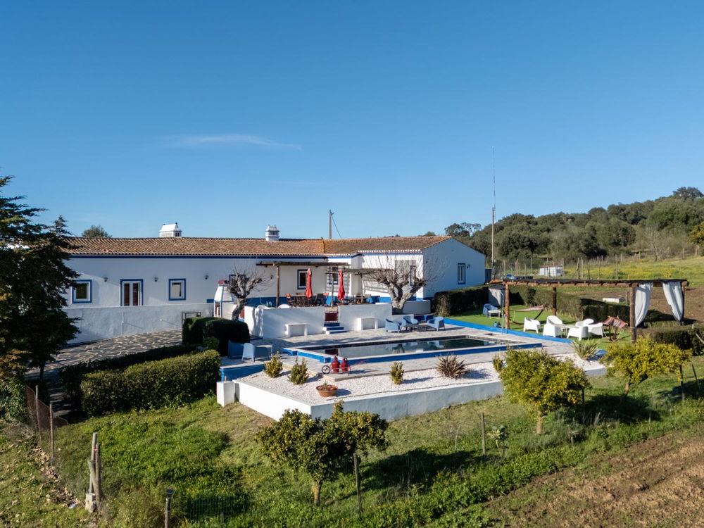 Alentejo country house with 4.8 hectares, swimming pool and tennis court in Estremoz 1179192725