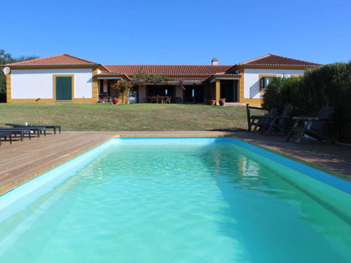 Alentejo estate with 6-bedroom house in Alcáçovas, Évora 3051239592