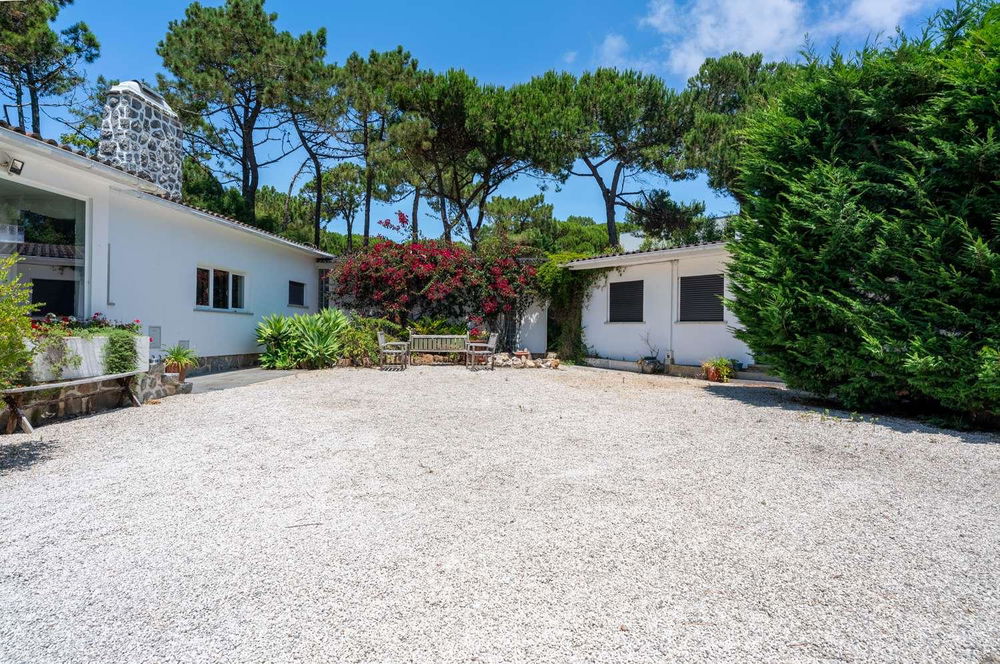 6-bedroom villa with garden and pool in Quinta da Marinha 3683458181
