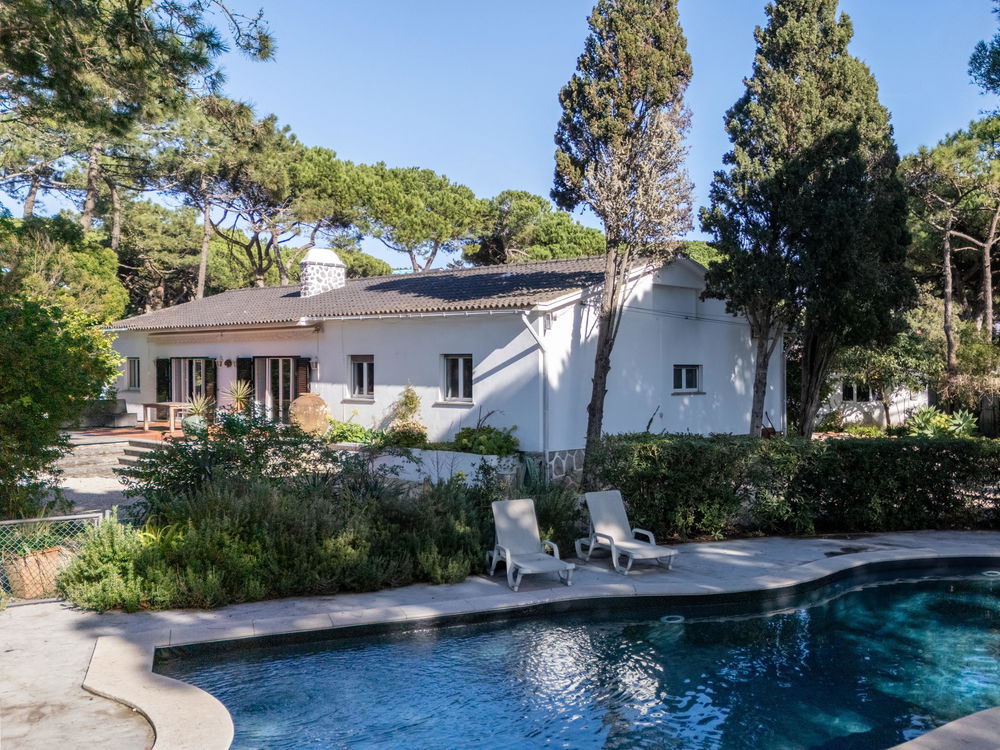 6-bedroom villa with garden and pool in Quinta da Marinha 3683458181