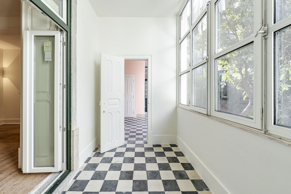 Renovated 2+1 bedroom flat with garden in Arroios, Lisbon 2032861745