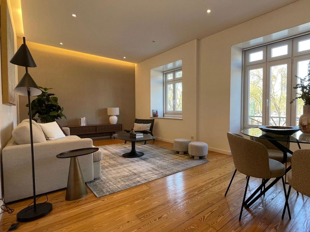 2-bedroom apartment with 120 sqm total area, for sale, in Campo Pequeno, Lisboa 732685356