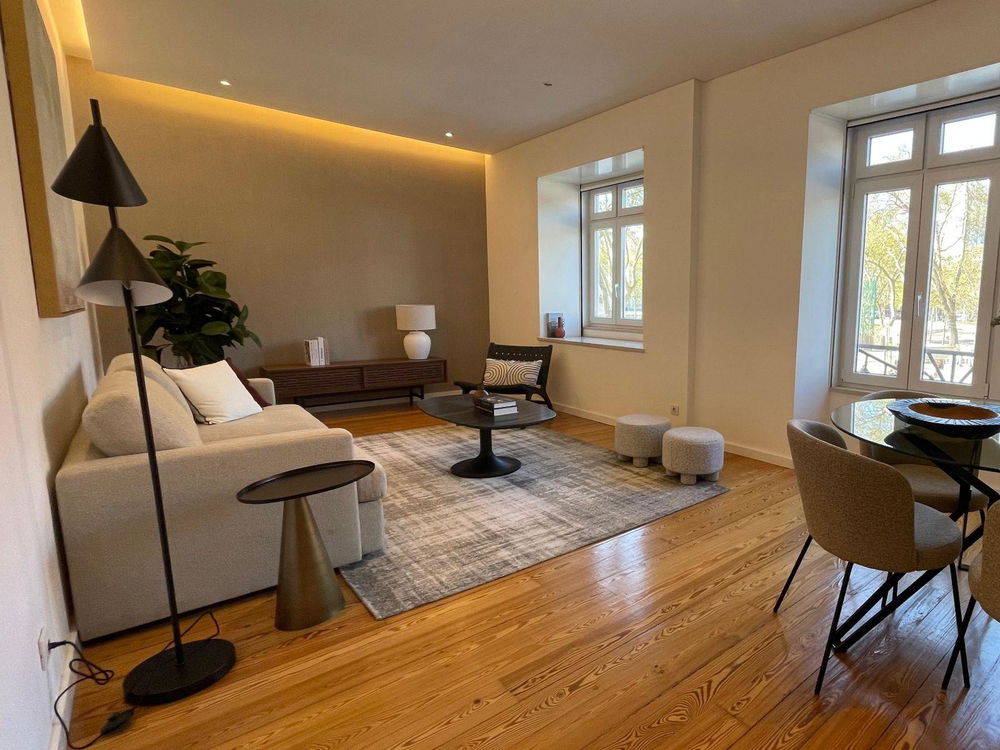 2-bedroom apartment with 120 sqm total area, for sale, in Campo Pequeno, Lisboa 732685356