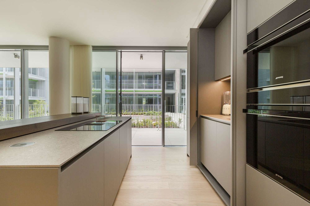 4 bedroom apartment with balcony and parking, Braço de Prata 317628468