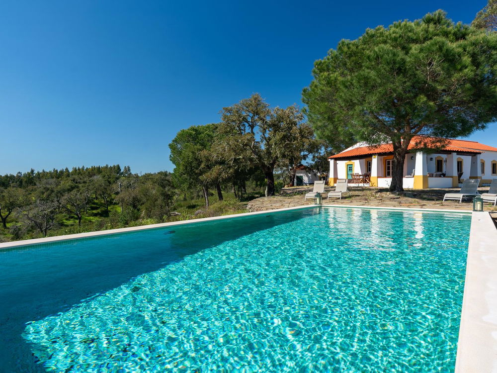 4-bedroom villa with pool and 2.8-hectare estate in Grândola 1828337714