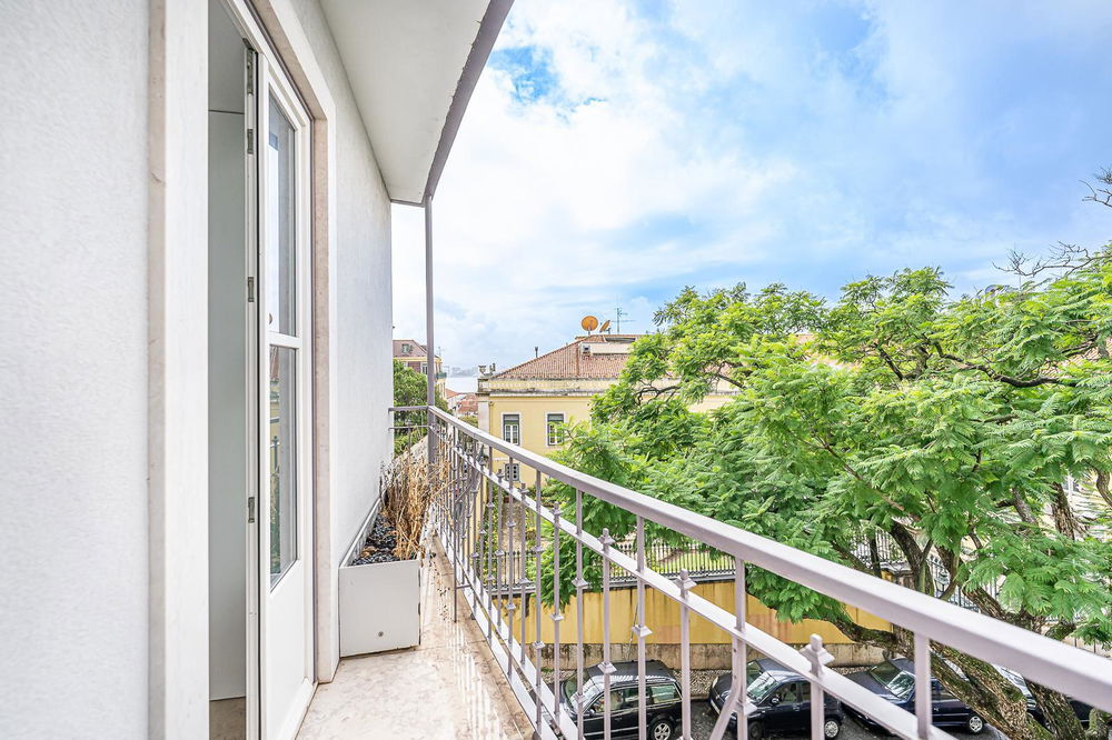 2-bedr. flat with terrace and river view 554009462